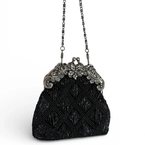 Vintage Black Beaded Evening Bag Ornate Silver Tone Frame Kiss Lock Clutch - Picture 1 of 8